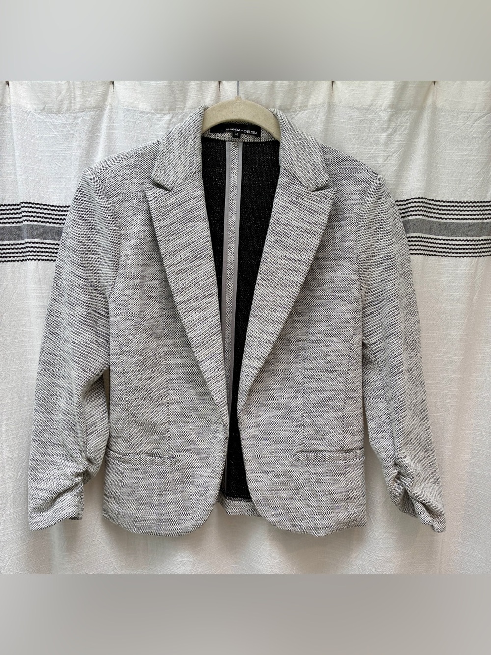 Amanda & Chelsea Knit Scrunch Sleeve Blazer